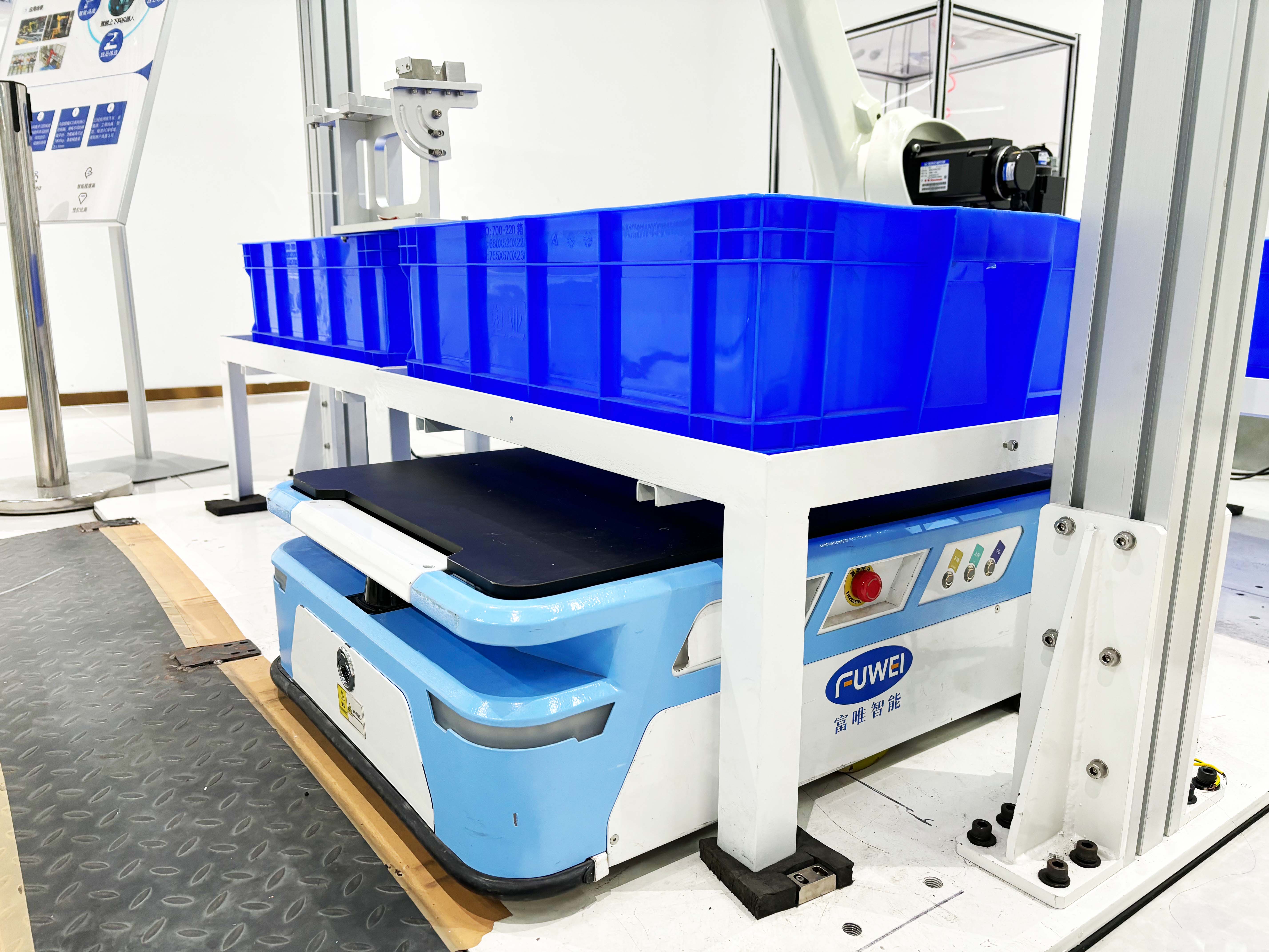 富唯智能：技術驅動，革新信封料箱上料